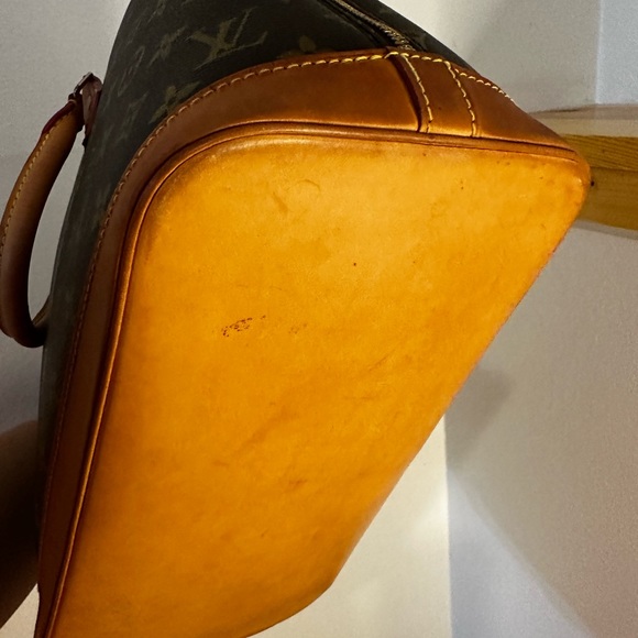 💯% Authentic Louis Vuitton Alma 30 - Picture 4 of 9